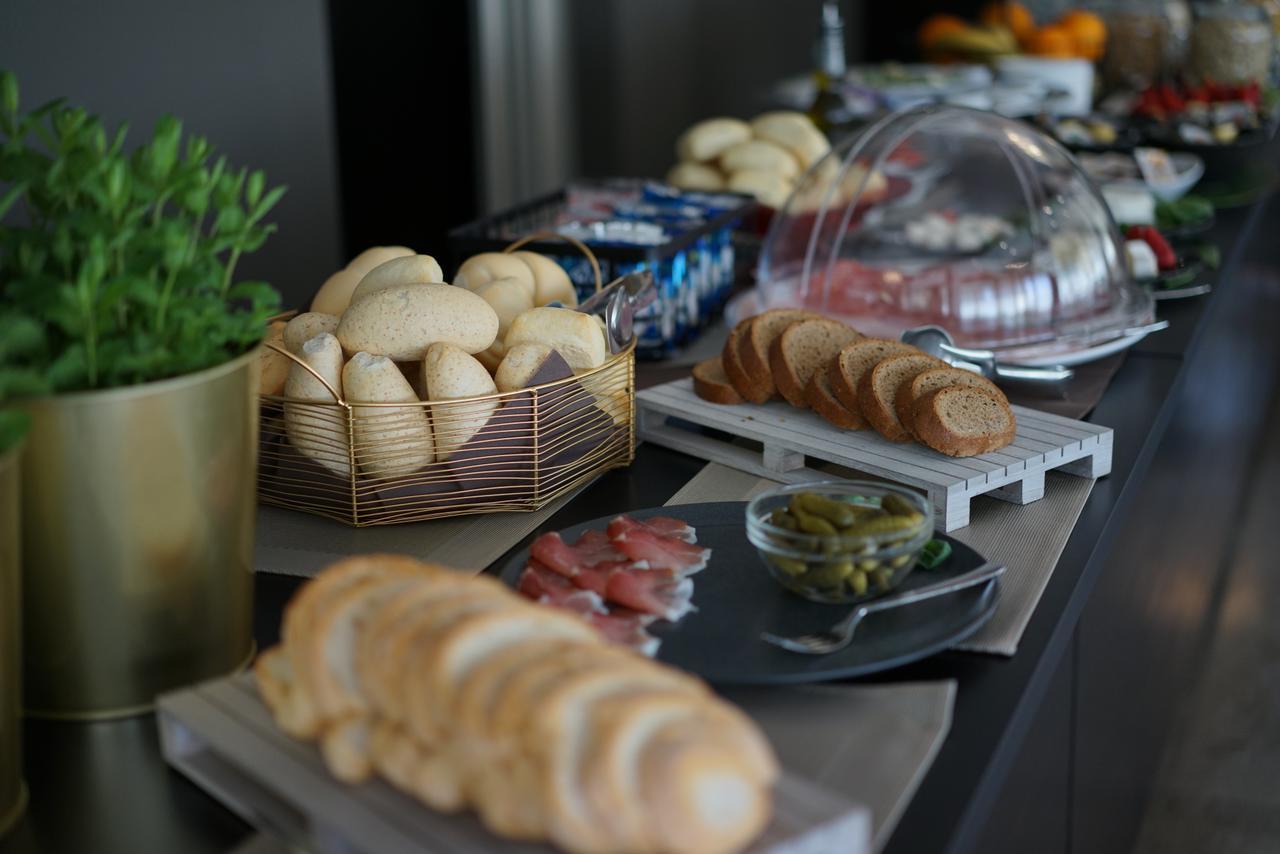 Hotel Aplo - Breakfast Experience Cervia Kültér fotó
