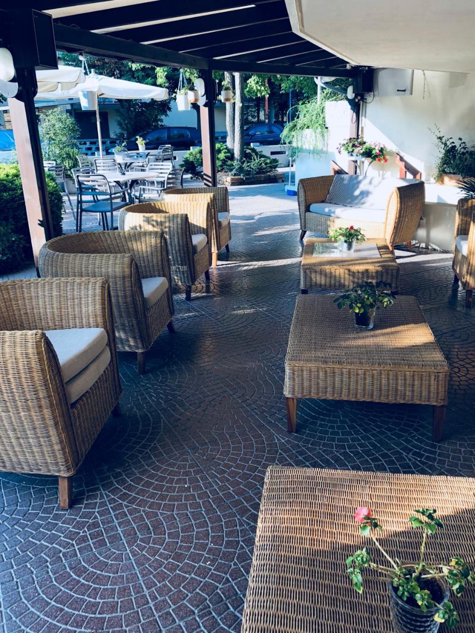 Hotel Aplo - Breakfast Experience Cervia Kültér fotó