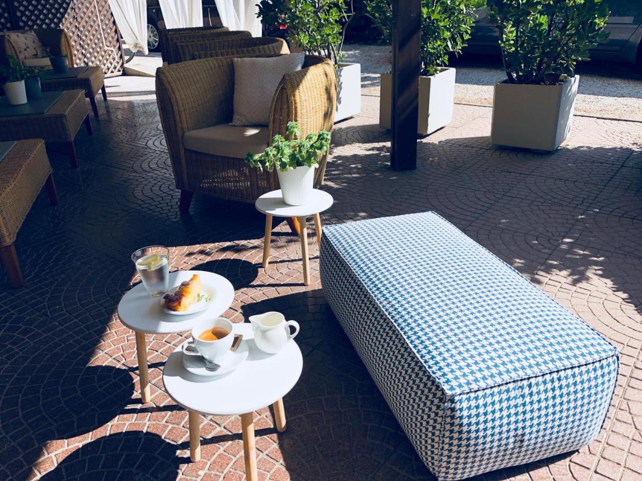 Hotel Aplo - Breakfast Experience Cervia Kültér fotó